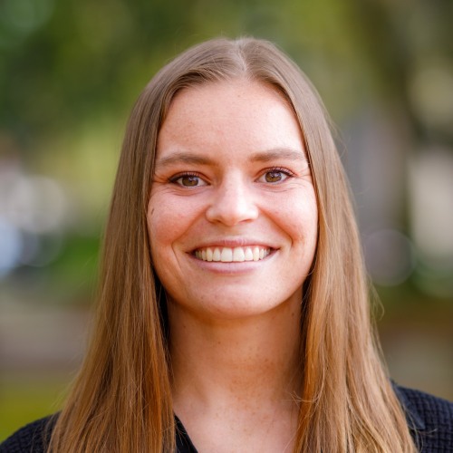 Sierra Headshot